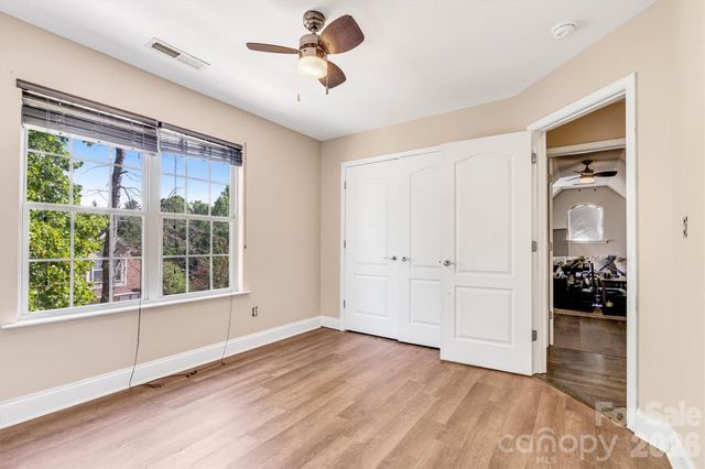 1915 Lynmore Drive, Sherrills Ford, NC 28673
