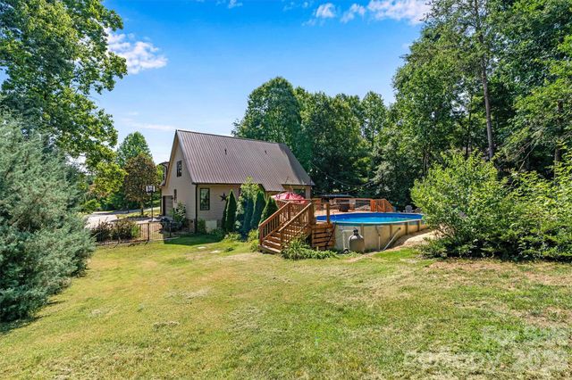 1915 Lynmore Drive, Sherrills Ford, NC 28673