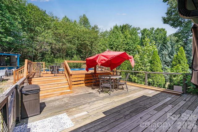 1915 Lynmore Drive, Sherrills Ford, NC 28673