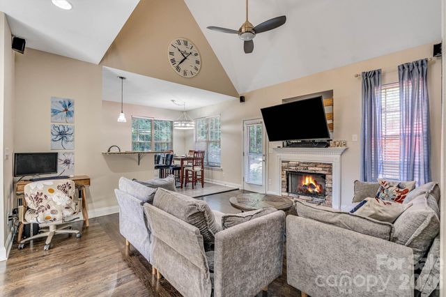 1915 Lynmore Drive, Sherrills Ford, NC 28673