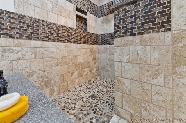 17065 Honeysuckle Lane, Claremore, OK 74019