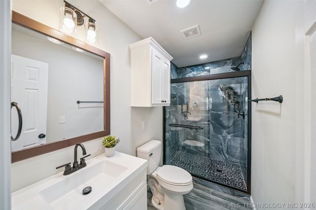 17065 Honeysuckle Lane, Claremore, OK 74019