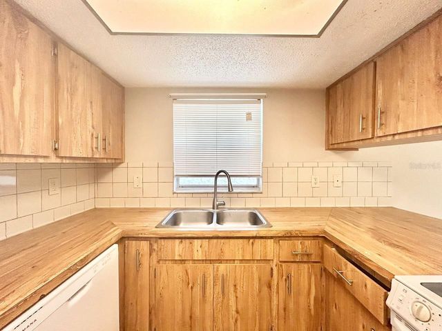 5800 MONTANA AVENUE, New Port Richey, FL 34652