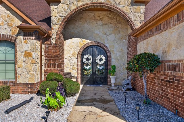 2521 Garrett Court, Cedar Hill, TX 75104