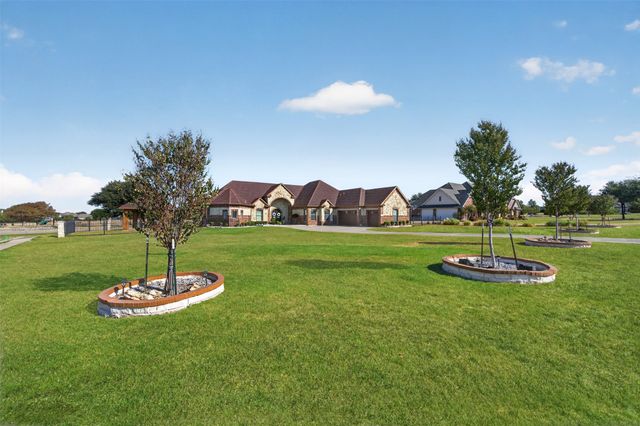 2521 Garrett Court, Cedar Hill, TX 75104