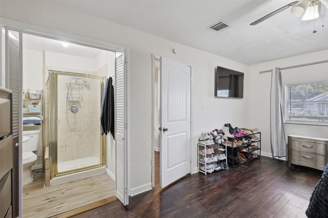 515 Riggs Street, Baytown, TX 77520