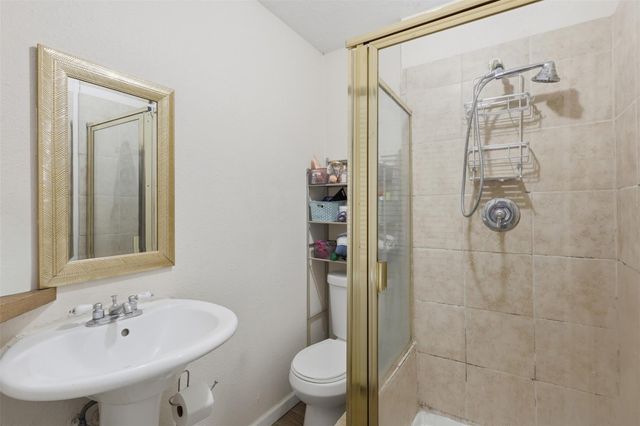 515 Riggs Street, Baytown, TX 77520