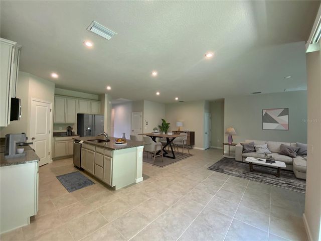 18236 HUNTERS MEADOW WALK, Land O Lakes, FL 34638