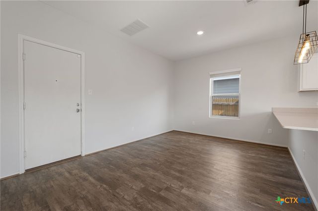 817 Circle Way, Jarrell, TX 76537