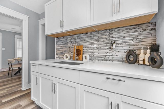 3530 W Park Hill AVENUE, Milwaukee, WI 53208