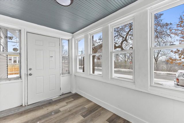 3530 W Park Hill AVENUE, Milwaukee, WI 53208