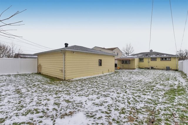 186 Oakvale Boulevard, Tonawanda, NY 14223