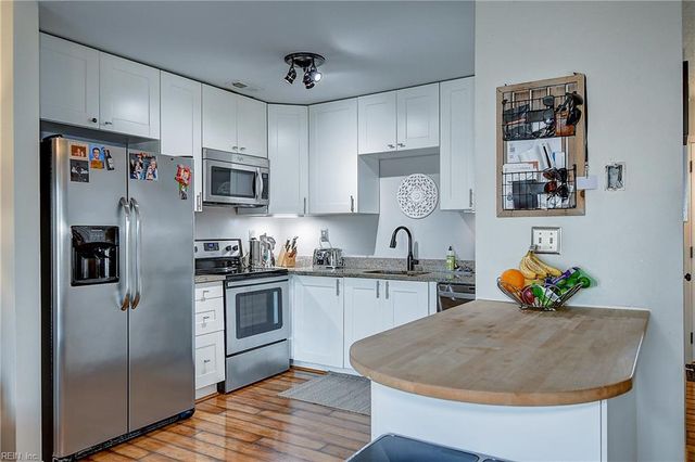 520 Hillshire WAY, Virginia Beach, VA 23454