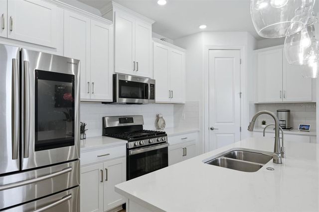 5229 SAVINO CIRCLE, Palmetto, FL 34221