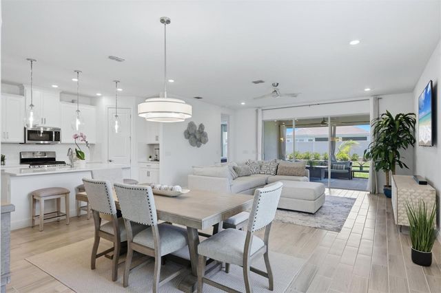 5229 SAVINO CIRCLE, Palmetto, FL 34221