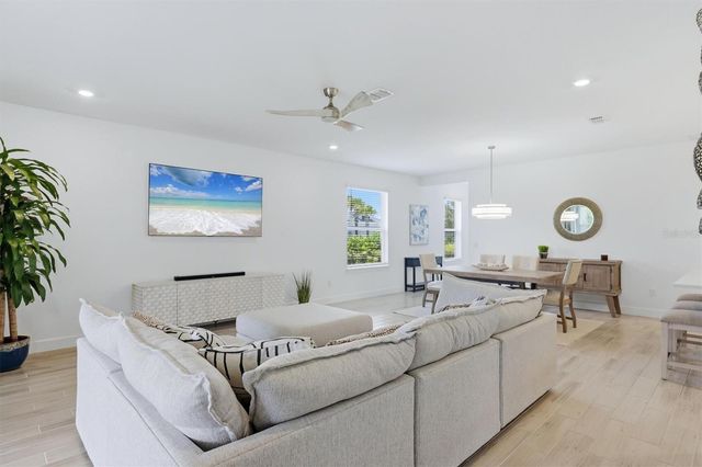 5229 SAVINO CIRCLE, Palmetto, FL 34221