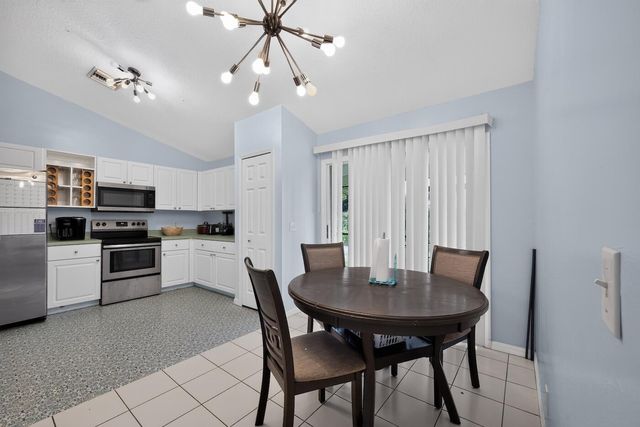 7816 100TH Avenue, Vero Beach, FL 32967