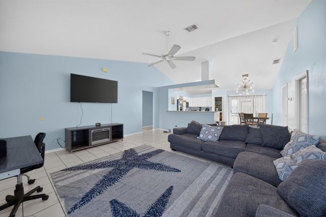 7816 100TH Avenue, Vero Beach, FL 32967
