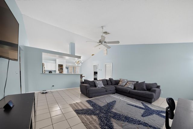 7816 100TH Avenue, Vero Beach, FL 32967