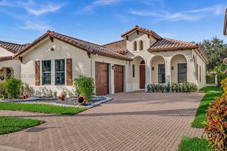 8527 NW 39th Ct, Cooper City, FL 33024