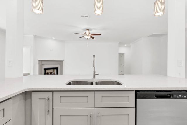 364 Kildeer Dr, Clarksville, TN 37040