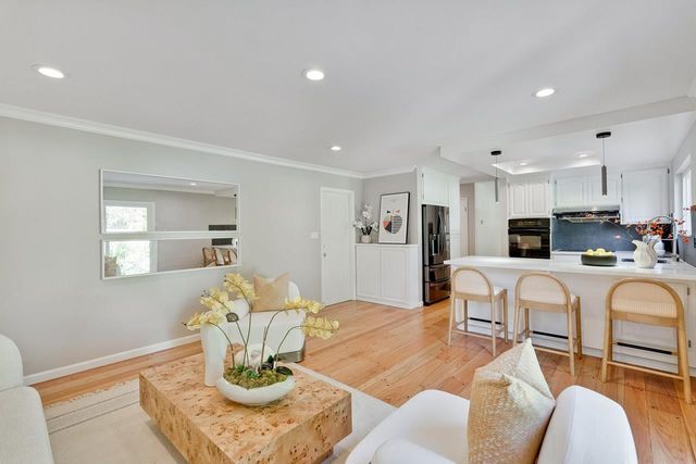 1634 Jamestown Drive, Cupertino, CA 95014