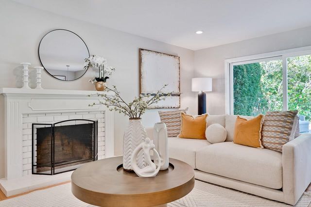 1634 Jamestown Drive, Cupertino, CA 95014