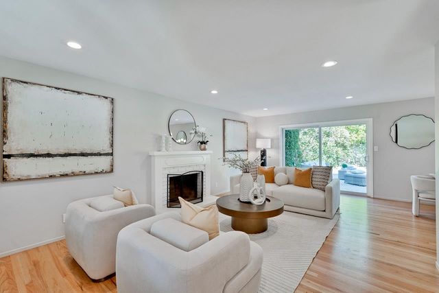 1634 Jamestown Drive, Cupertino, CA 95014