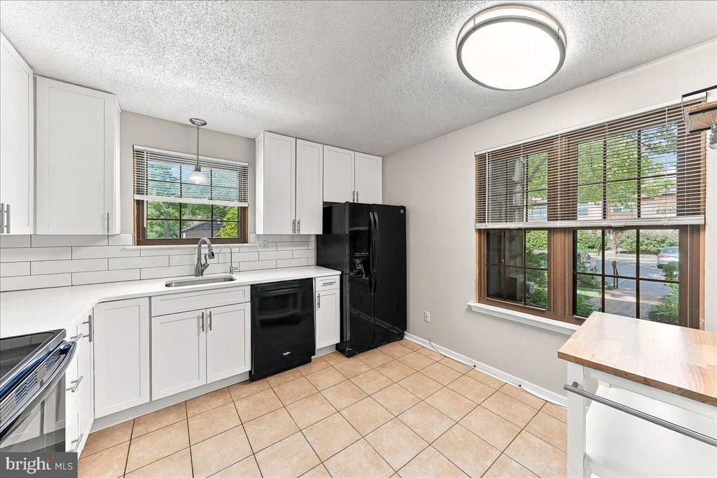 40 WITHERSPOON CT, Wayne, PA 19087 — photo 4