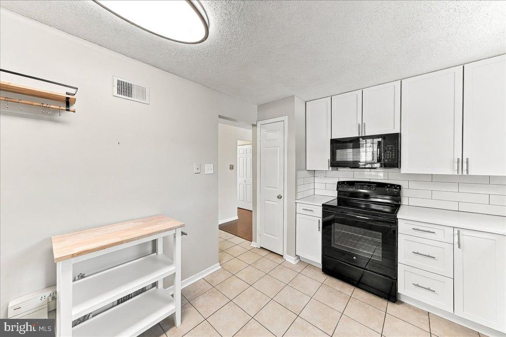 40 WITHERSPOON CT, Wayne, PA 19087 — photo 5