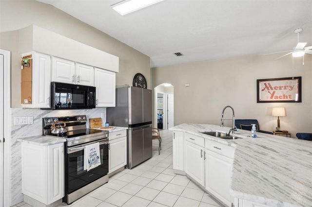 452 SWEETWATER WAY, Haines City, FL 33844