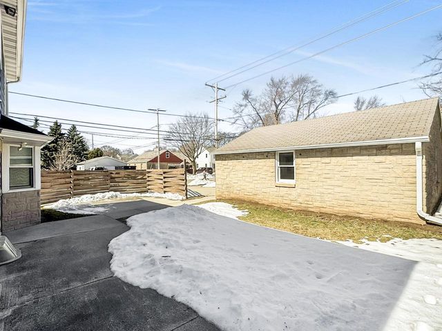 602 E GLENDALE AVENUE, Appleton, WI 54911