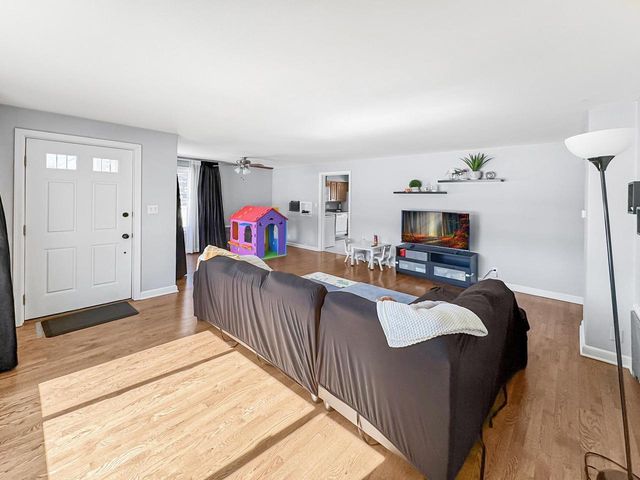 602 E GLENDALE AVENUE, Appleton, WI 54911