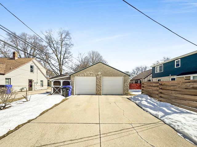 602 E GLENDALE AVENUE, Appleton, WI 54911