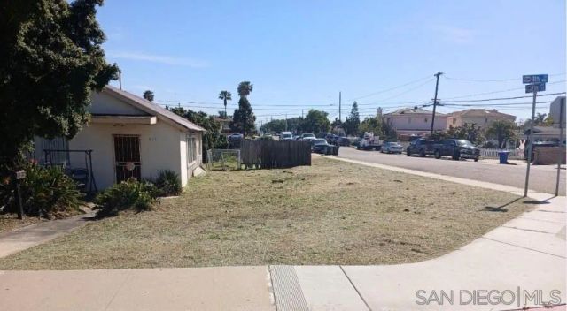 875 11th Street, Imperial Beach, CA 91932