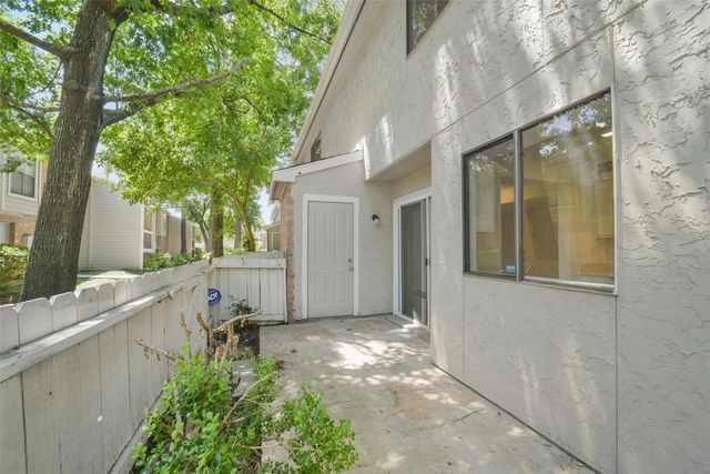 17401 Red Oak Drive 66, Houston, TX 77090