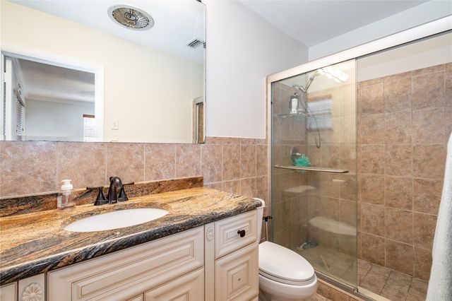 1512 E Hawthorne Cir, Hollywood, FL 33021