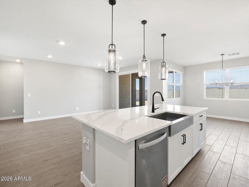 310 W FLATIRON Trail, Apache Junction, AZ 85120 — photo 5