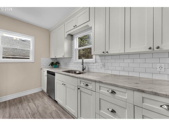 507 W 33RD St, Vancouver, WA 98660