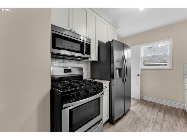 507 W 33RD St, Vancouver, WA 98660