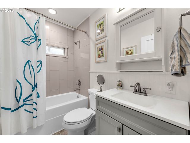 507 W 33RD St, Vancouver, WA 98660