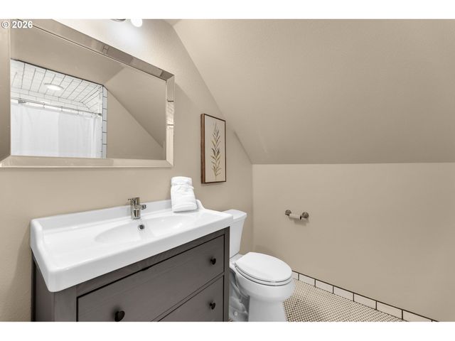 507 W 33RD St, Vancouver, WA 98660