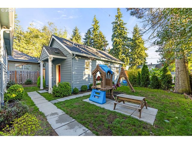 507 W 33RD St, Vancouver, WA 98660
