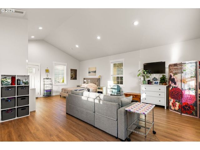 507 W 33RD St, Vancouver, WA 98660
