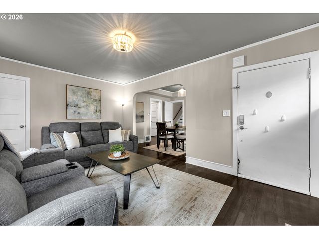 507 W 33RD St, Vancouver, WA 98660