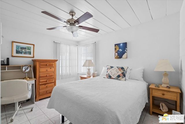 572 N Calle Marcus, Palm Springs, CA 92262