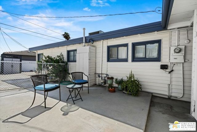 572 N Calle Marcus, Palm Springs, CA 92262