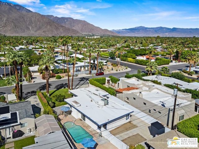 572 N Calle Marcus, Palm Springs, CA 92262