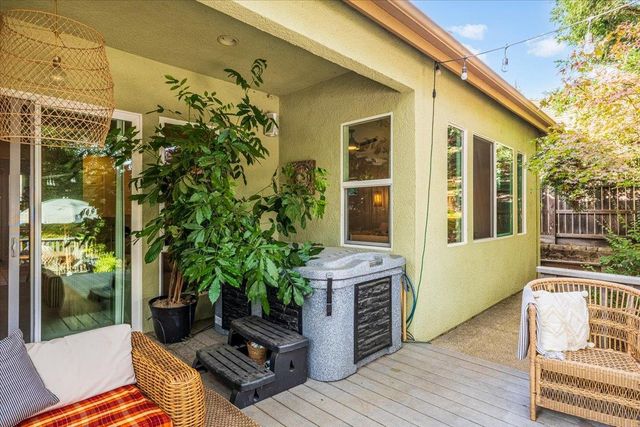 4106 Poppleton Way, Carmichael, CA 95608