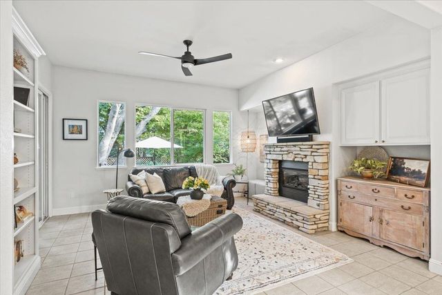 4106 Poppleton Way, Carmichael, CA 95608